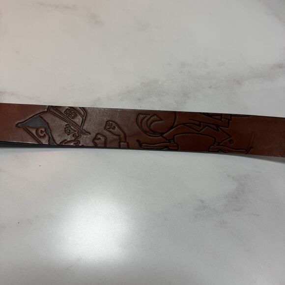 Eagles Wings NOTRE DAME FIGHTING IRISH Leather Belt Size 44 Brown Adjustable NEW - Picture 2 of 6